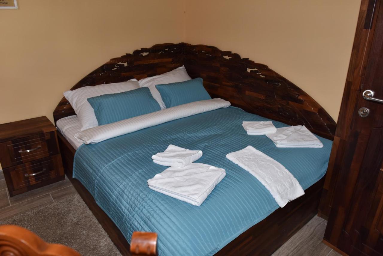 Hotel "Vir" เวลิกาปลานา ภายนอก รูปภาพ