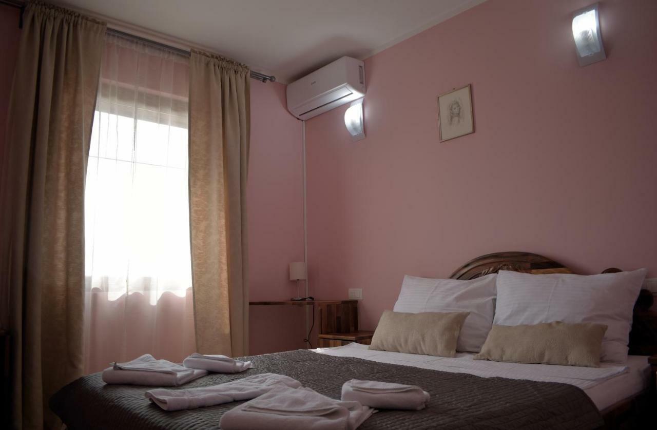 Hotel "Vir" เวลิกาปลานา ภายนอก รูปภาพ